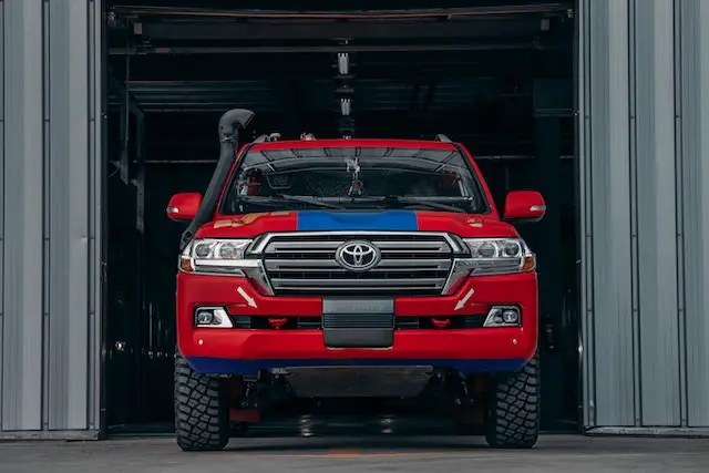 Toyota Tundra with double wishbone suspension