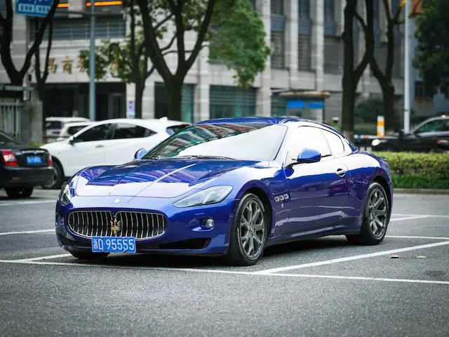 The 2015 Maserati GranTurismo Sport has double wishbone suspension